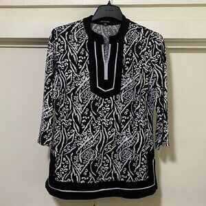 Notations 3/4 length sleeve, black & white tunic, size M